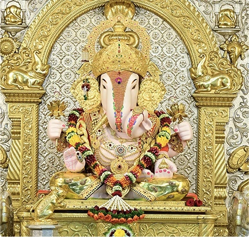 Lalbaugcha Raja (dagdusheth)i